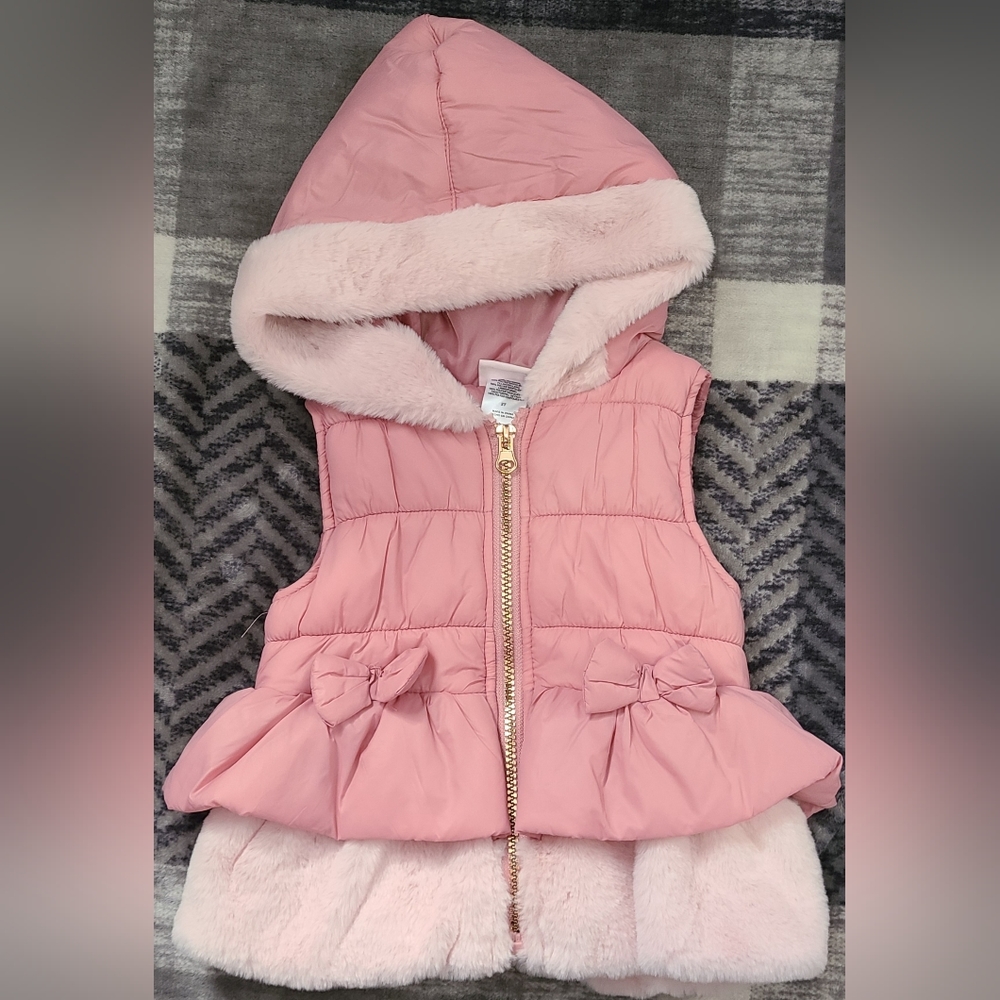 Little Lass hooded puffer vest